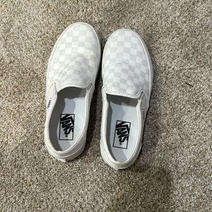 Vans sneakers slip ons, white on white.